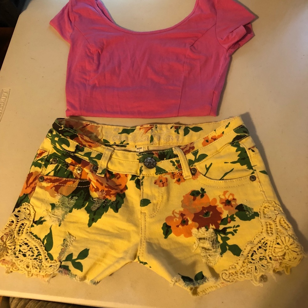 5/$40 Yellow floral shorts